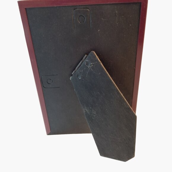 Red Metal Picture Frame Easel Contemporary Modern Minimalist 4x6 Photo - Picture 4 of 6